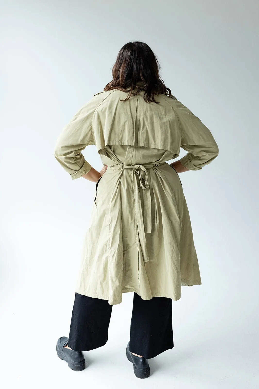 CLASSIC TRENCH COAT