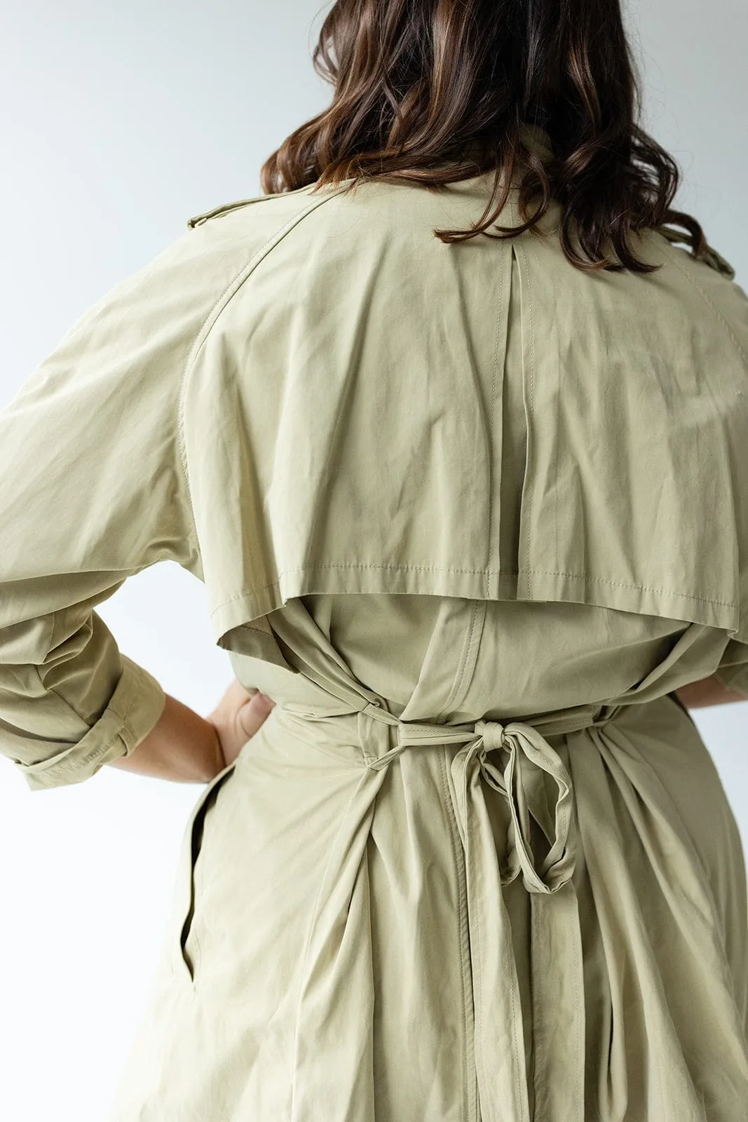 CLASSIC TRENCH COAT