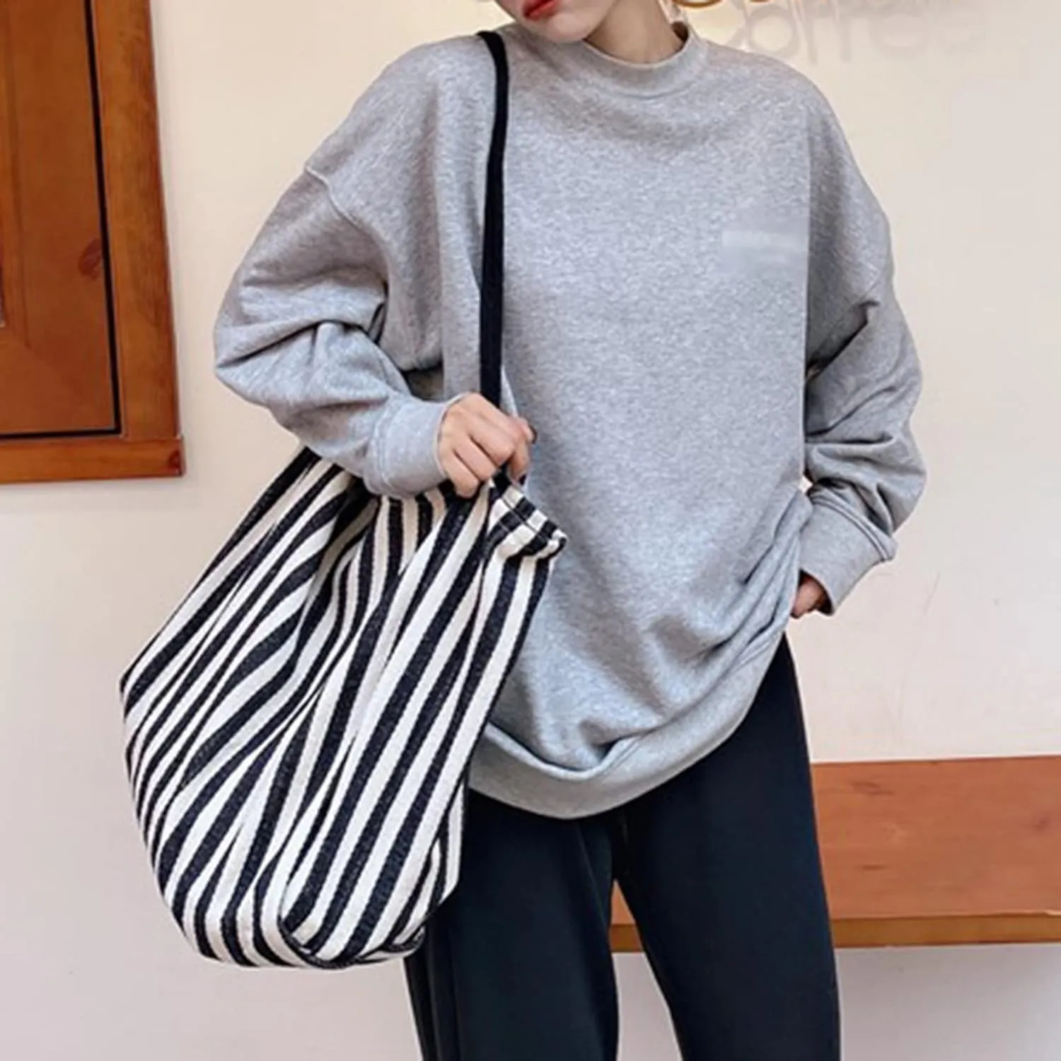 Hobo Shoulder Bag for Women - Lightweight Quilted Fabric Purse with Pockets Women's Faux Suede Hobo Bag