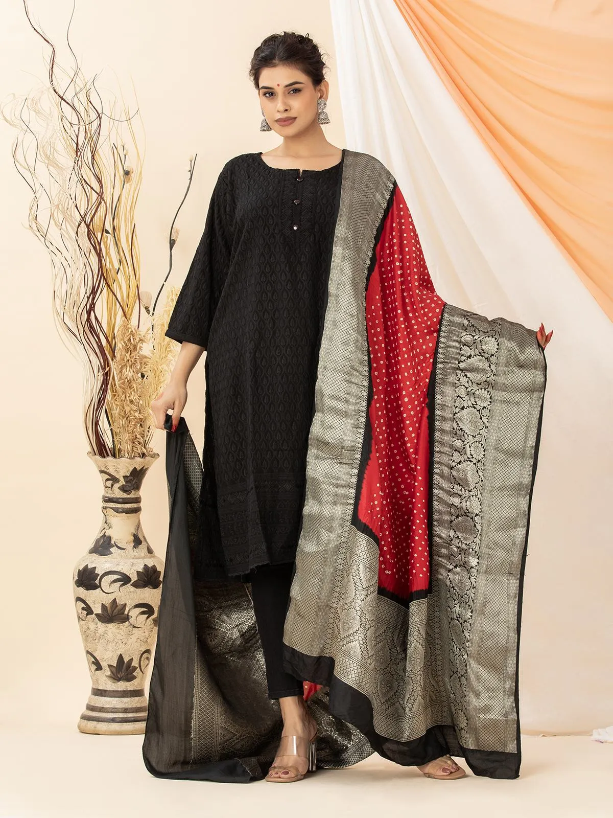 Kanjivaram Bandhani Dupatta Black