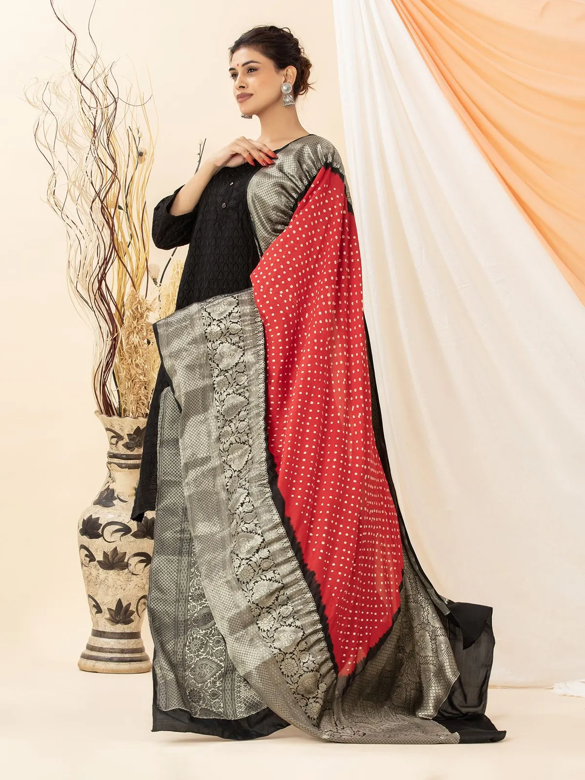 Kanjivaram Bandhani Dupatta Black