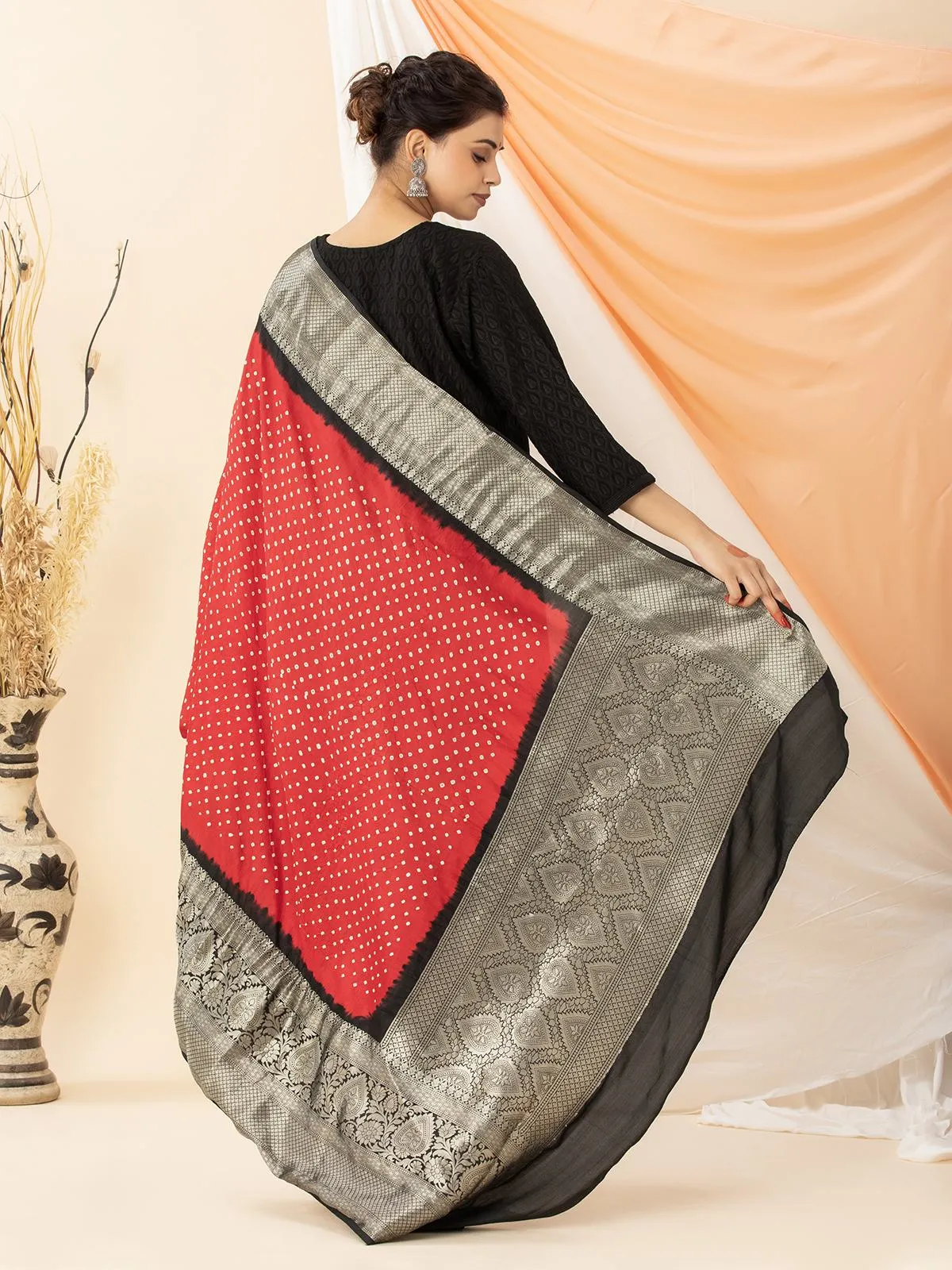 Kanjivaram Bandhani Dupatta Black
