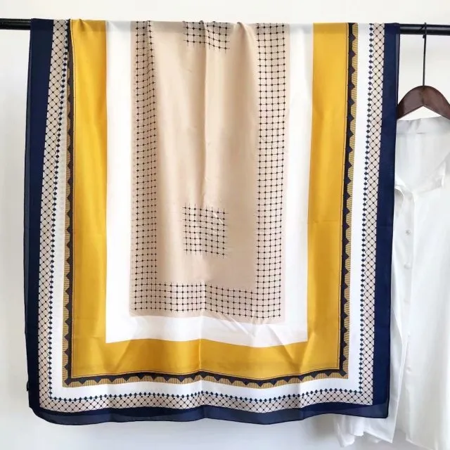 Print silk scarf for lady