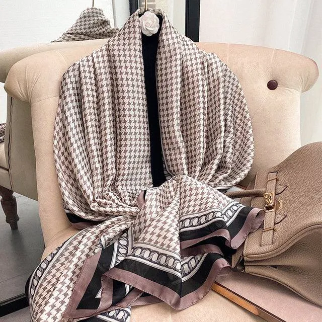 Print silk scarf for lady