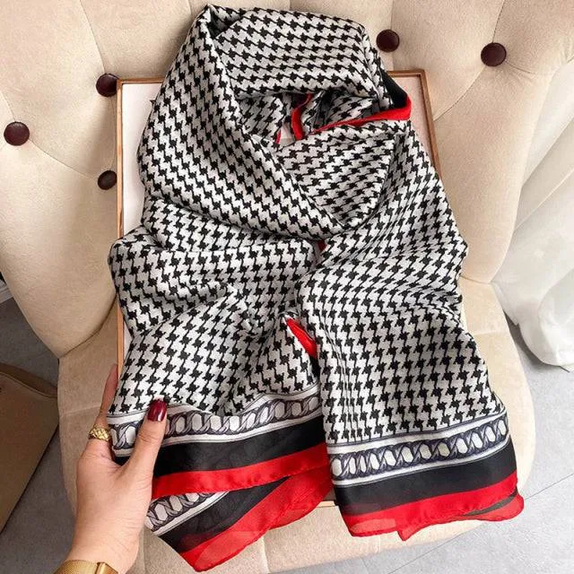 Print silk scarf for lady