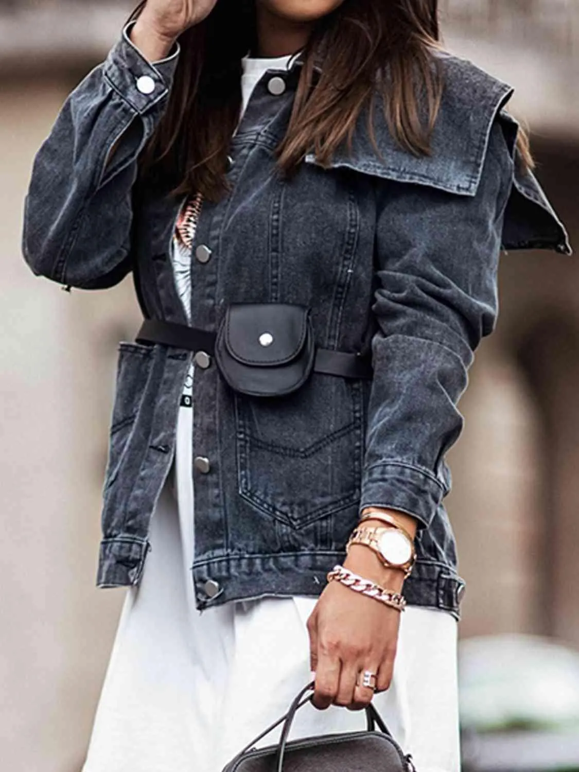 Slight Stretch Button Down Collared Denim Jacket