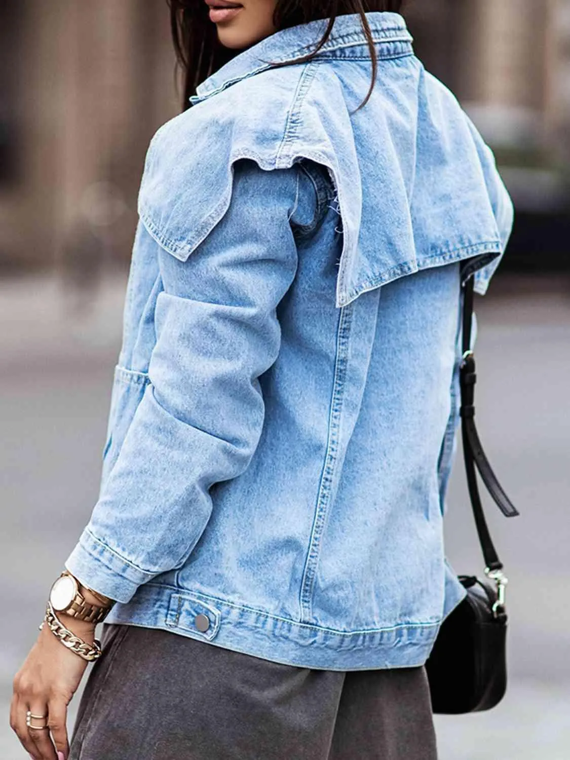 Slight Stretch Button Down Collared Denim Jacket