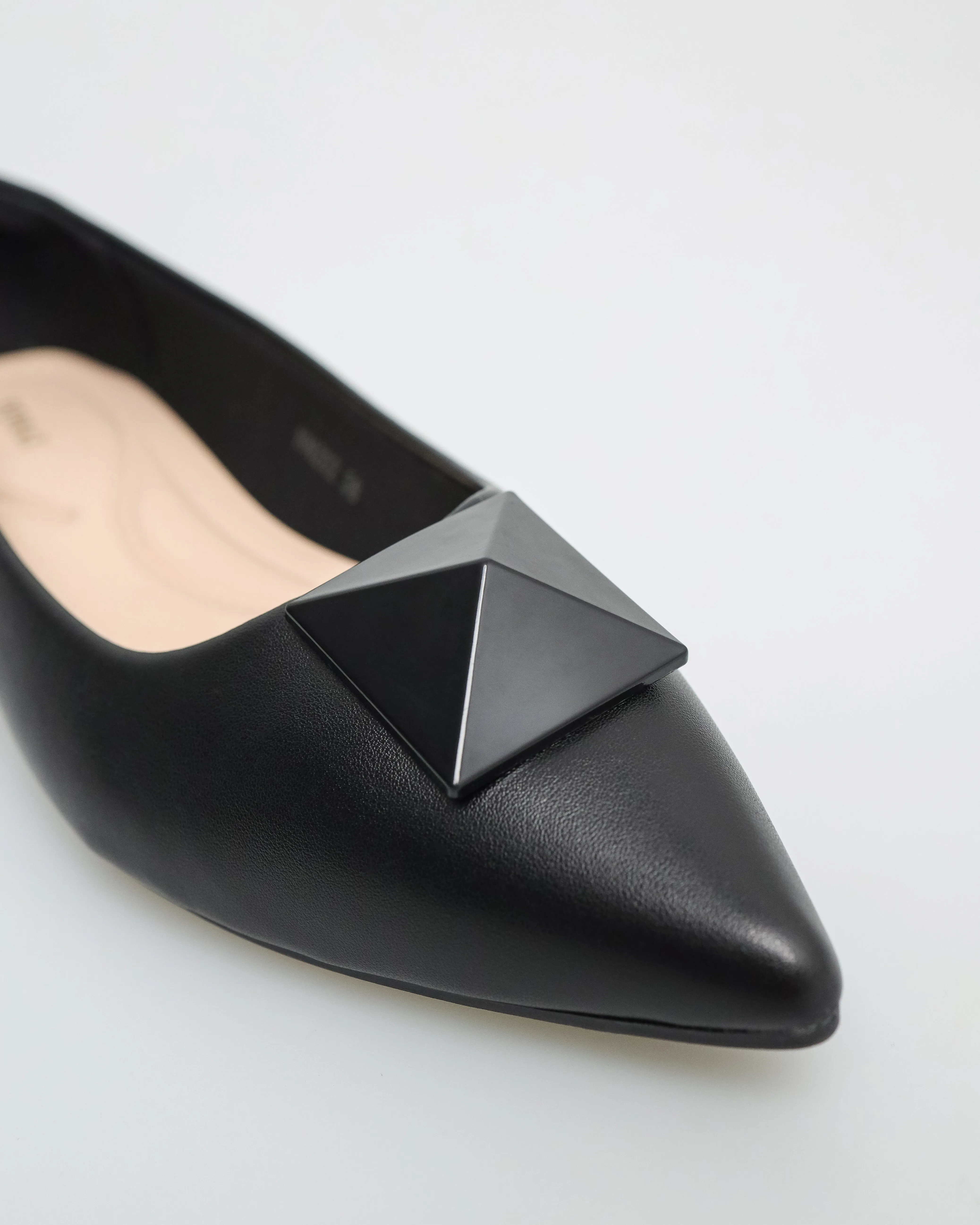 Tomaz NN202 Ladies Stud Pointed-Toe Flats