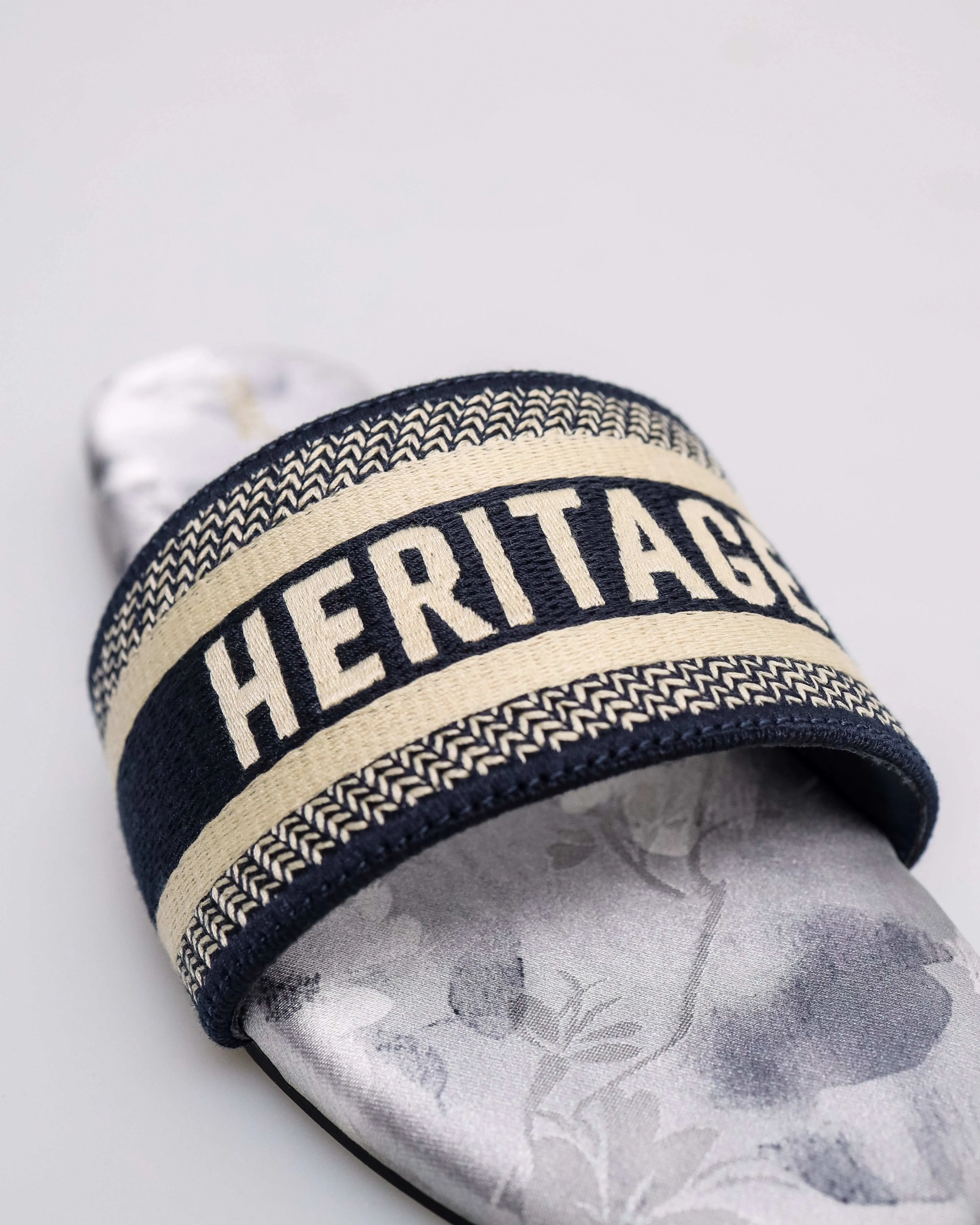 Tomaz YX251 Ladies Heritage Floral Slide