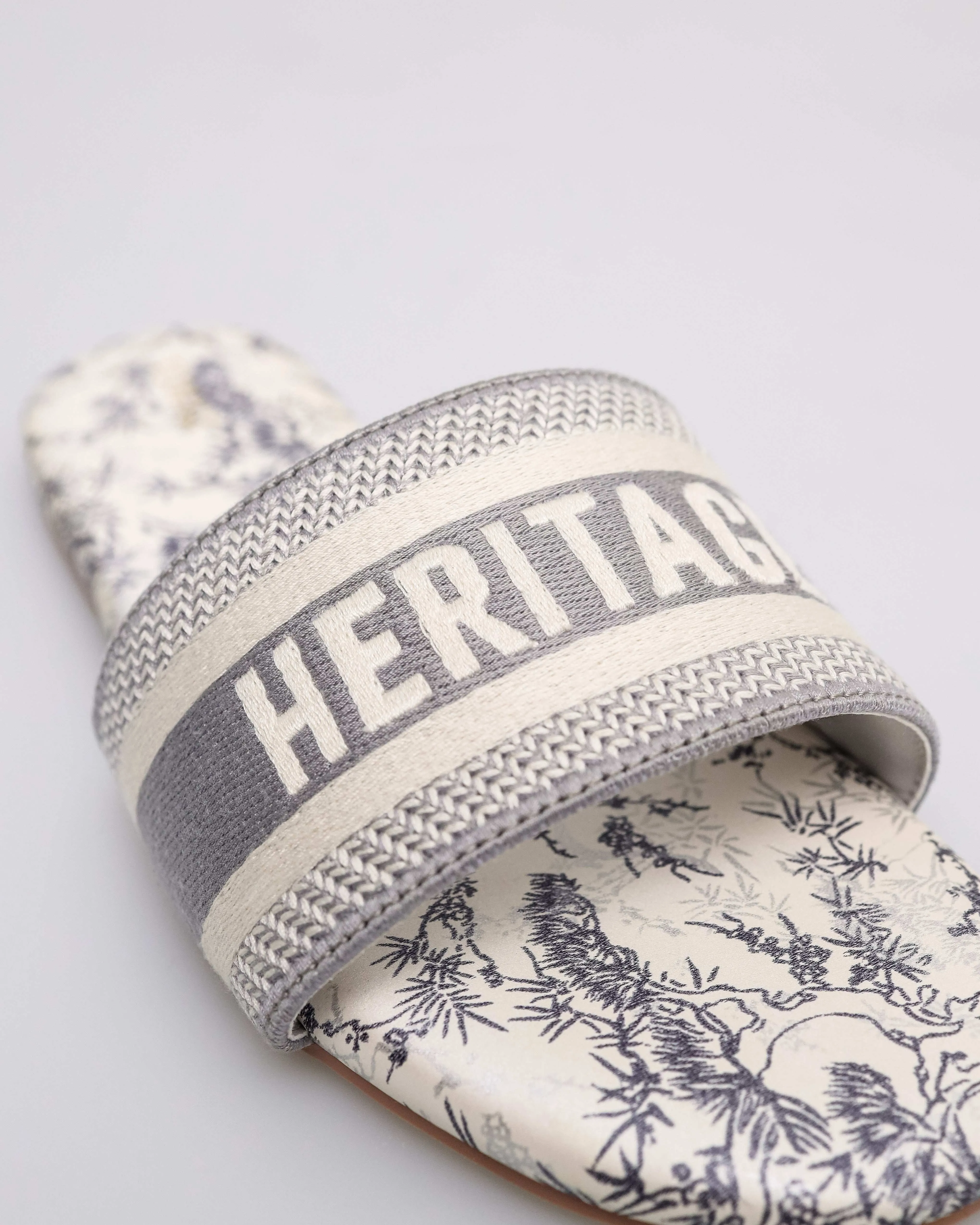 Tomaz YX251 Ladies Heritage Floral Slide
