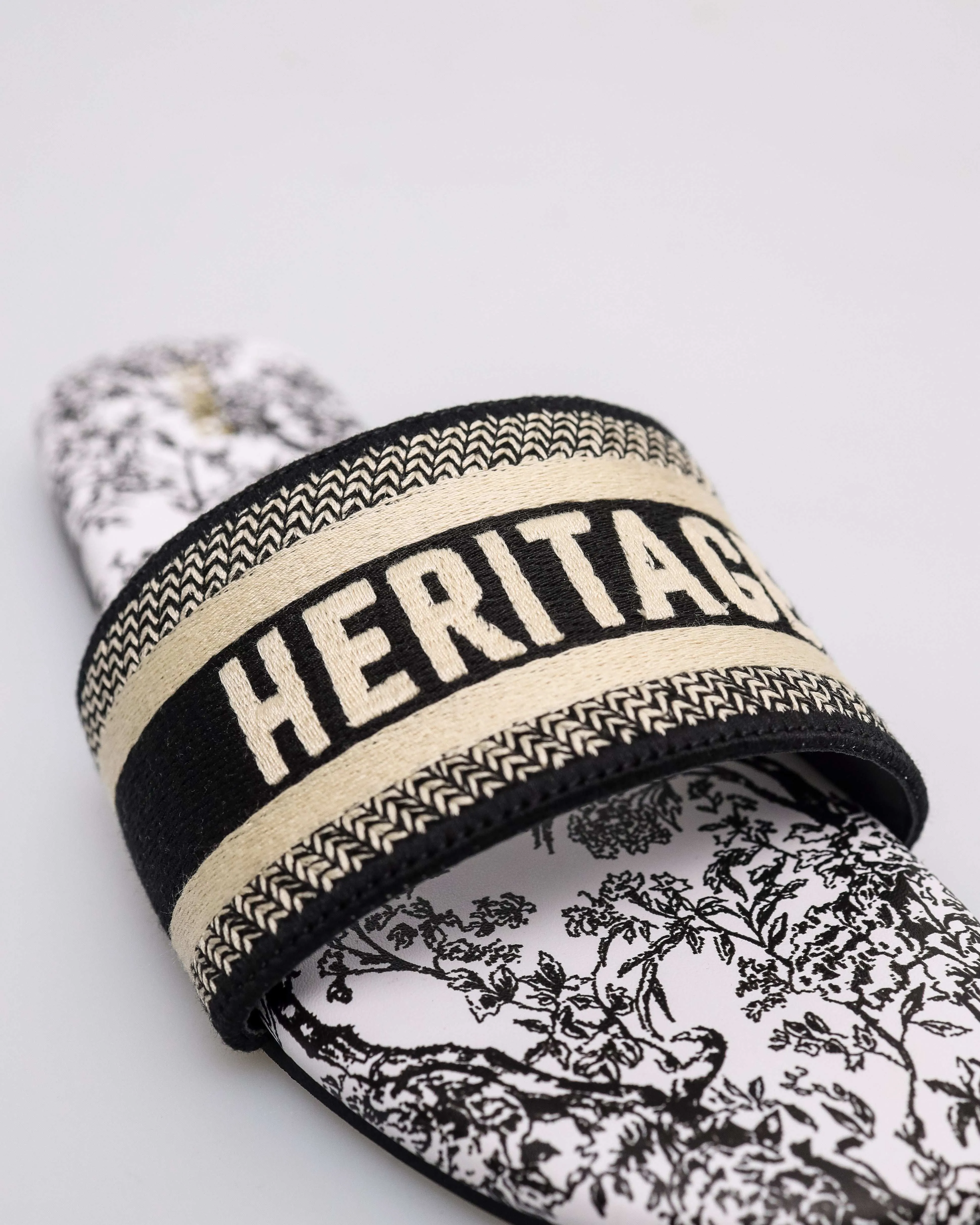 Tomaz YX251 Ladies Heritage Floral Slide