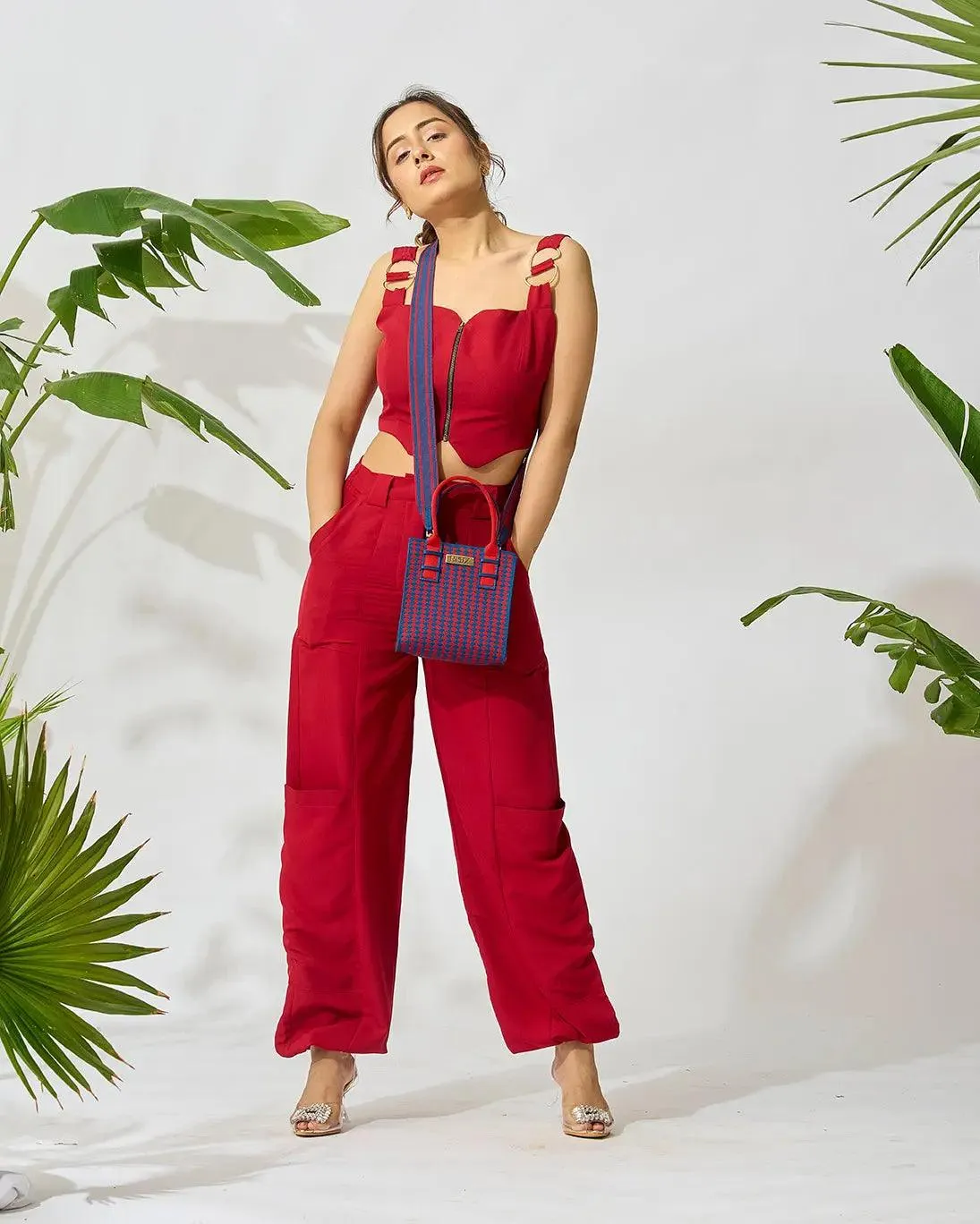 Versatile Utility-Pocketed Jogger with Front-Zip Crop Top