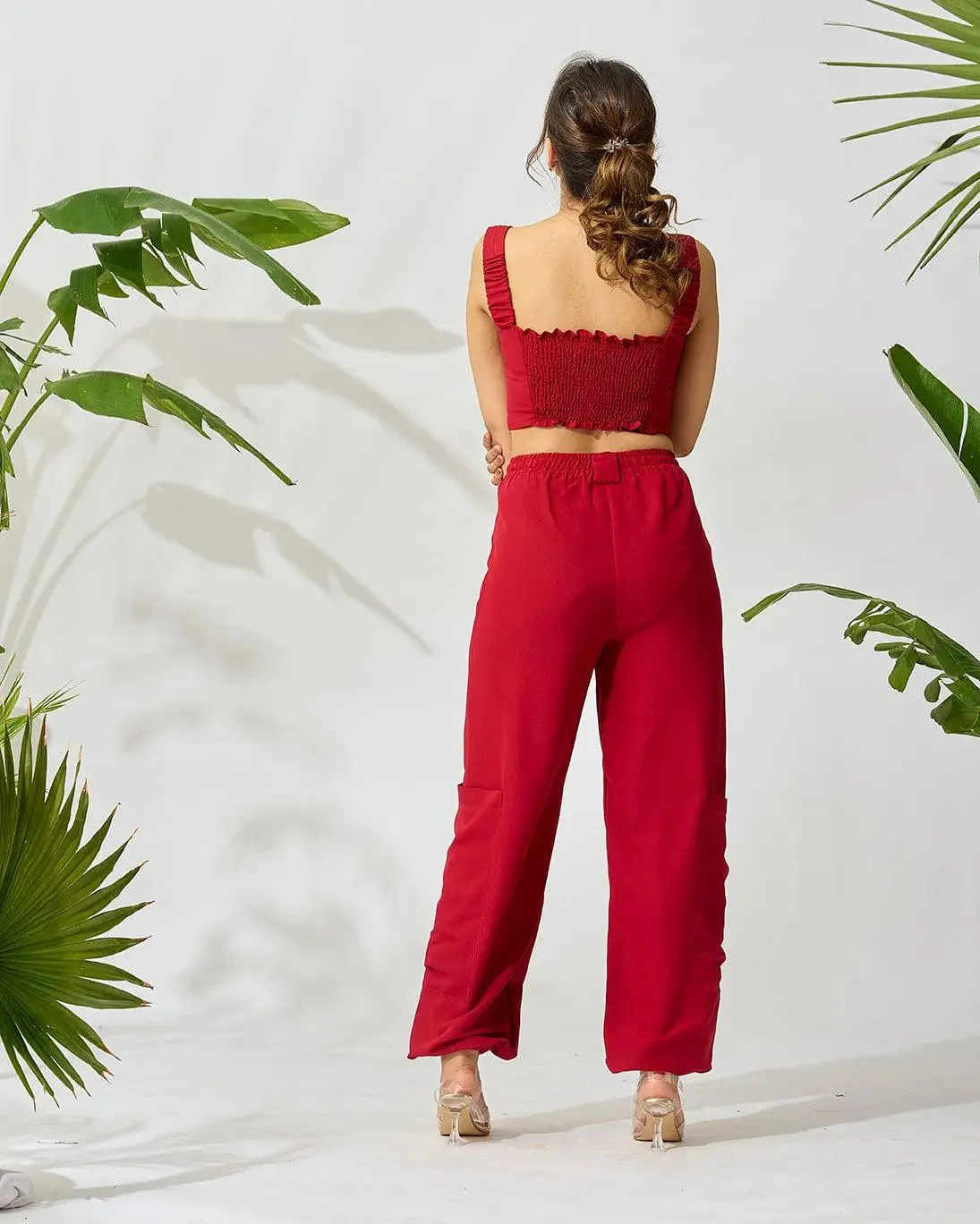 Versatile Utility-Pocketed Jogger with Front-Zip Crop Top