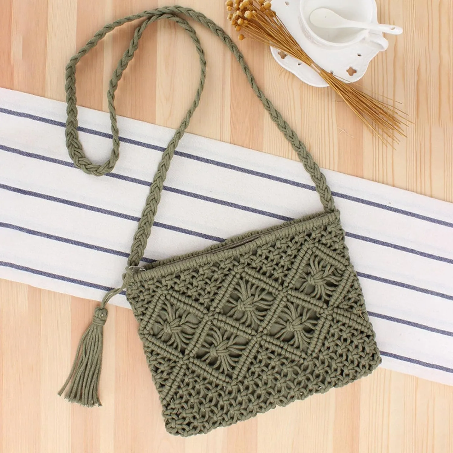 Womens Handwoven Crossbody Purse Summer Beach Clutch Purses Woven Handmade Shoulder Men Bags Shoulder (Green, One Size)